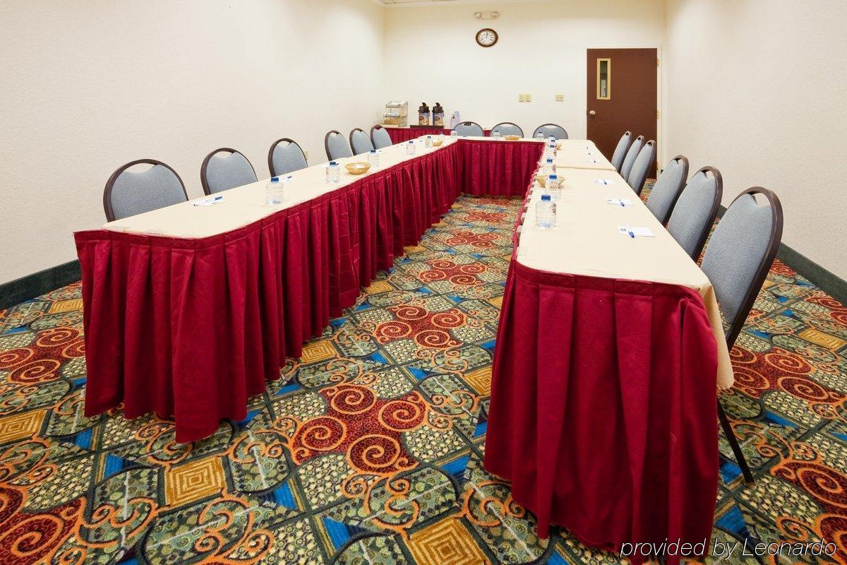 Baymont By Wyndham East Windsor Bradley Airport Hotel Съоръжения снимка
