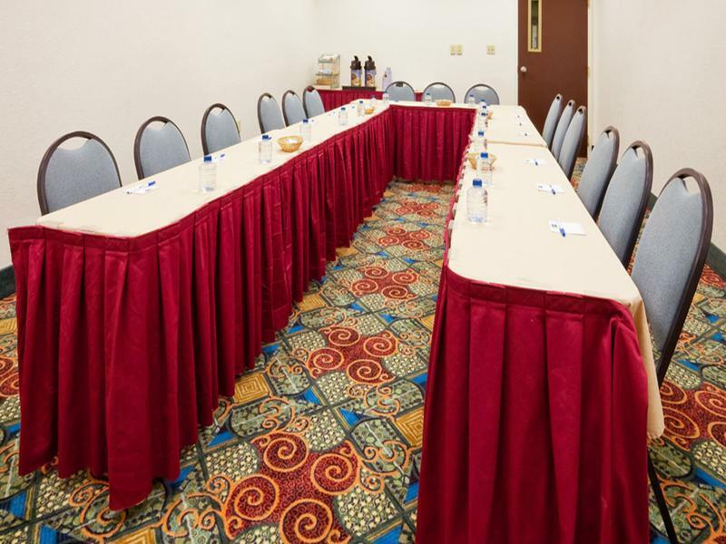 Baymont By Wyndham East Windsor Bradley Airport Hotel Екстериор снимка