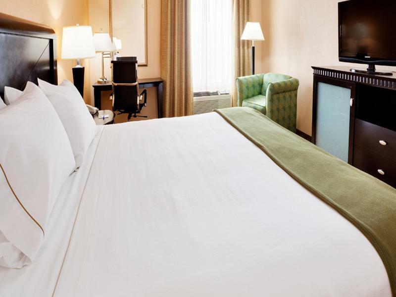 Baymont By Wyndham East Windsor Bradley Airport Hotel Екстериор снимка