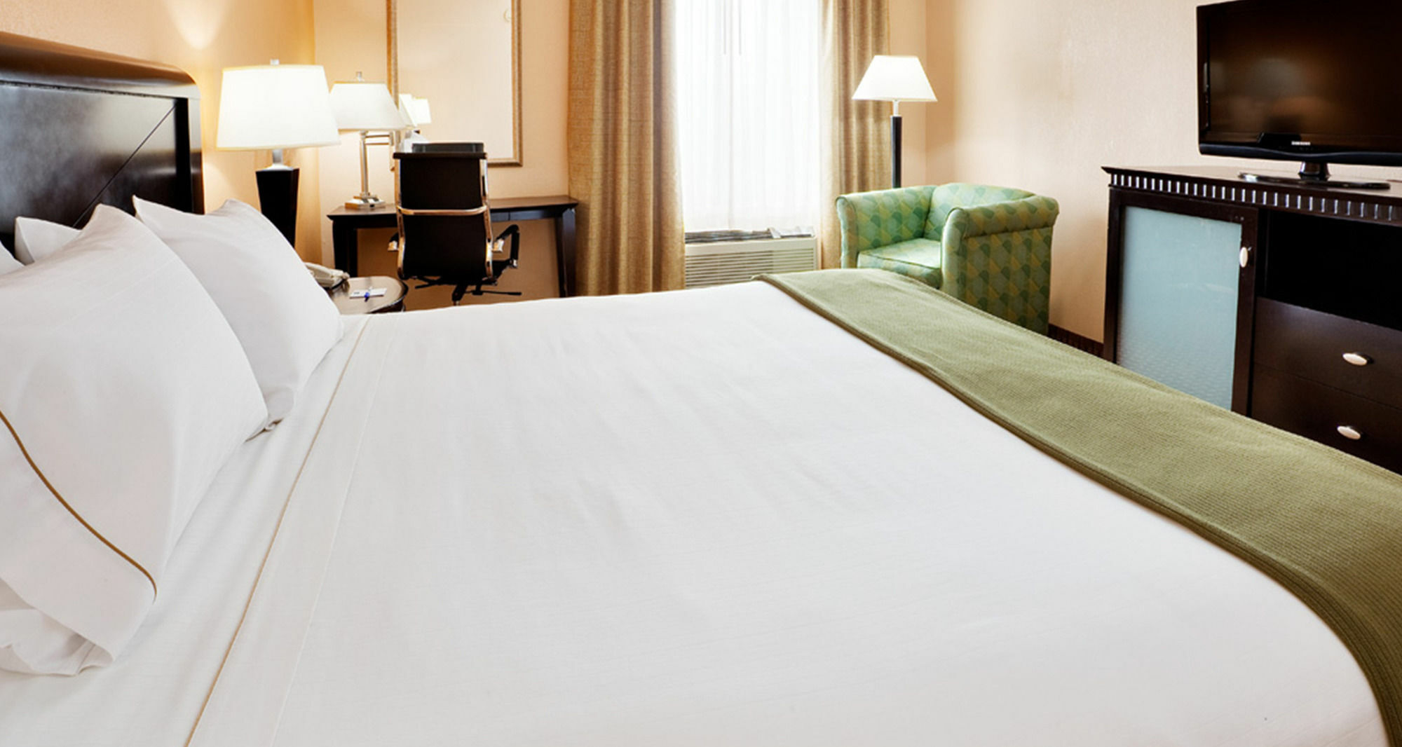 Baymont By Wyndham East Windsor Bradley Airport Hotel Екстериор снимка
