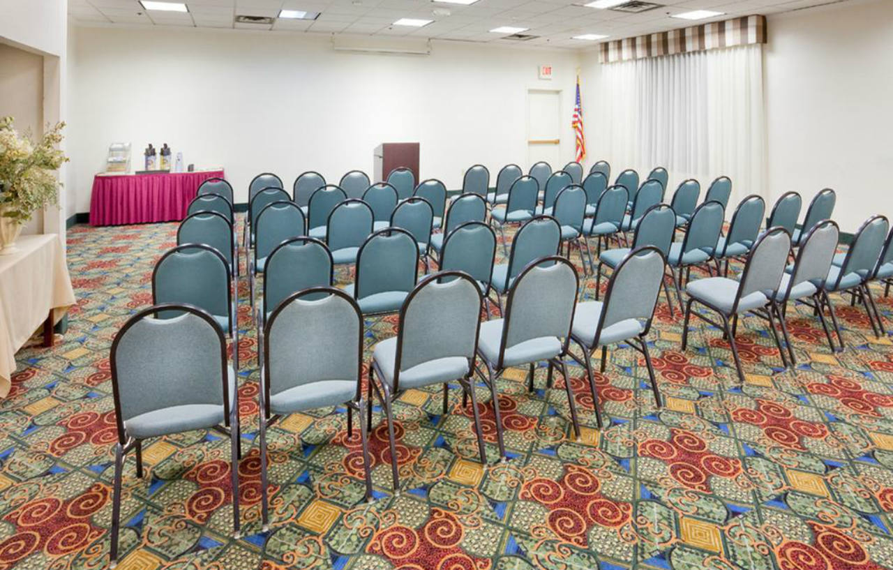 Baymont By Wyndham East Windsor Bradley Airport Hotel Екстериор снимка